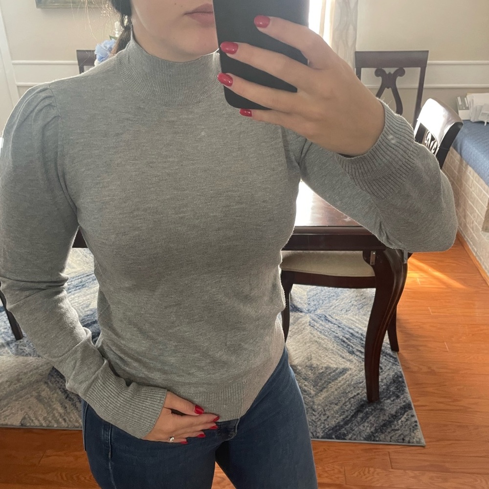 Lightweight mock turtleneck sweater